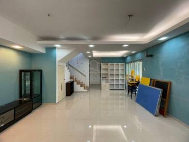 Renovated 2 Sty Endlot With 10' Land, Puncak Jalil Facing Playground