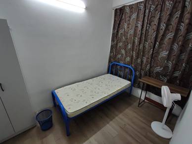 Bilik Sewa Lelaki @ Pangsapuri Rimba 2 (Blok C) Seksyen 16, Shah Alam