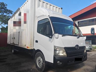 Local Hino Wu710 Isuzu NPR Hicom Fuso Ud Nissan Yu