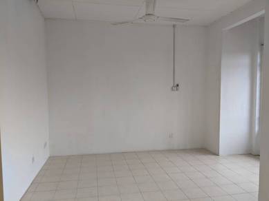 2.5 Storey Landed House Taman Puncak Jalil PUJ 4 [20X70 GATEDGUARDED]