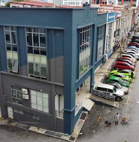 Corner Unit 3.5 Storey Building Taman Ampang Hilir