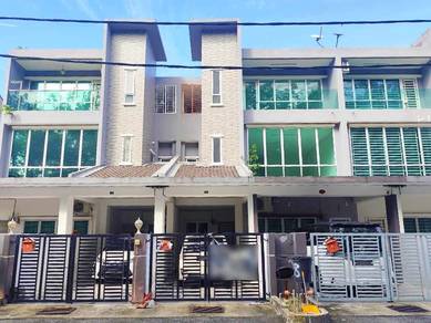 Townhouse-for-auction-Sitiawan-Perak