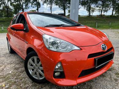 Toyota PRIUS C 1.5 (HYBRID) (A) FULL SERVIS