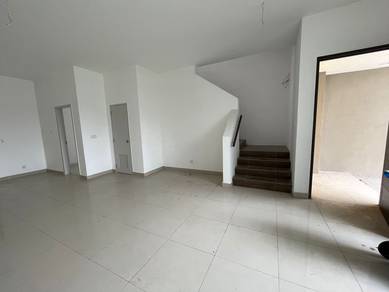 Bandar Mahkota Banting 2 Storey House End Lot Facing Lake View WCE