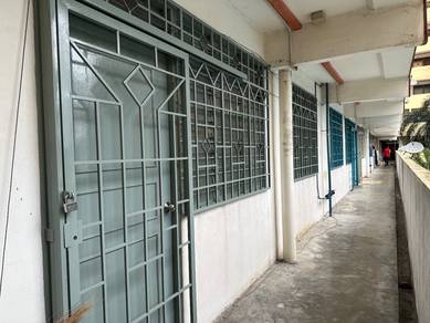 Tingkat 1 Facing Pool Mentari Court PJ