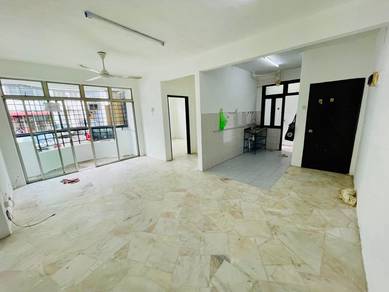 Kiambang Apartment