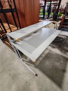 Meja Komputer