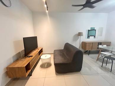 Fully Furnished Studio unit@ H2O Residences, Ara Damansara