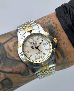 37mm 1990s Vintage TAG Heuer 1500 Series