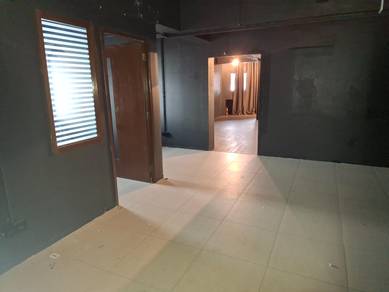 2nd Floor Corner Shop or Office 2800 Sf In SS2 Petaling Jaya for Rent