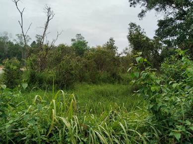 Tanah Lot Tepi Pagar Airport Kuala Nerus