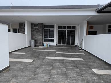 Fully Renovated  Terrace House Acacia - Iconia Garden Residence