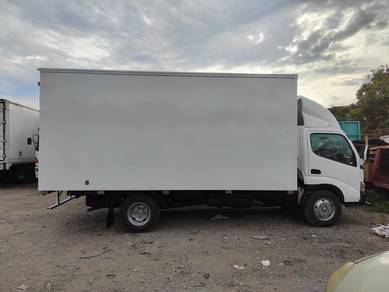 2010 Hino Aluminium Box 17Ft