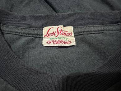 Levi’s Design with Studs T-shirt