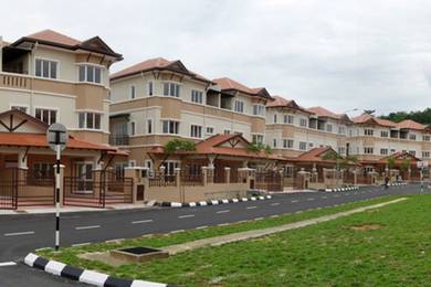 Seri Aman Heights ✅Sungai Buloh/Kepong 3 Storey Semi D House Renovated