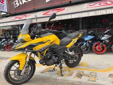 Benelli trk251 se le