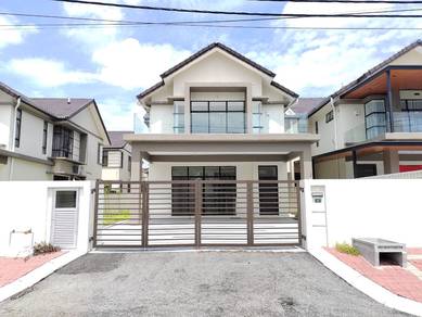 Semi D LIKE NEW Grand Retreats Bandar Baru Sri Klebang Perak For Sale