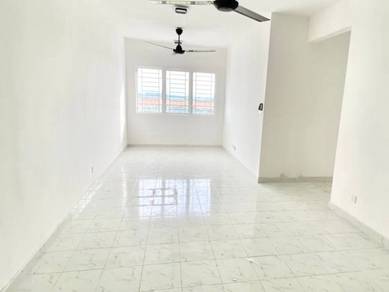 De Cemera Apartment at Setia Alam, Shah Alam (Partly Furnished)