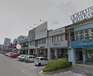 Ground Floor Shop Facing Main Road Seksyen 8 For Rent
