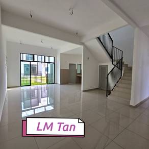La Casa (Guarded), Lunas, 2 Storey Terrace BEST to BUY !!