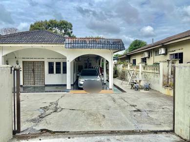BUNGALOW HOUSE KG NONG ChIK FOR SALE
