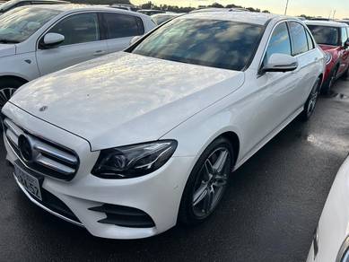 Mercedes Benz E300 2.0 AMG LINE (A)