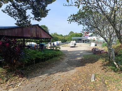 Nice Warehouse Batu Berendam