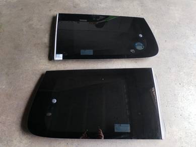 Honda Elysion Quarter Glass