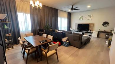 Liberty Grove Apartment | 4 Bedrooms | Spacious Corner Unit | 1,400 sf