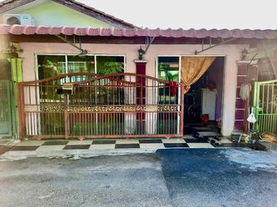DEPAN SURAU ⭐️ Rumah Teres Setingkat Taman Tanjung Minyak utama Melaka