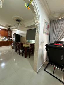 RENOVATED CORNER !! 2Stry House For Sale At Green Valley Tasik Puteri