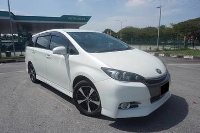 Toyota WISH 1.8 S FACELIFT (A) PUSH START