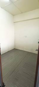 Room For rent at padungan with window
