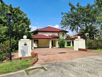 SPACIOUS CAR PORCH | Bungalow Double Storey, Beverly Row, Putrajaya