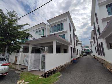 GATED & GUARDED 2.5 Storey Terrace Ozana Residence Ayer Keroh Melaka