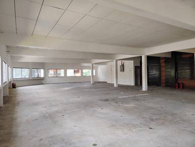 Damansara Jaya Corner Facing Main Road 1st Floor Shop Office To Let