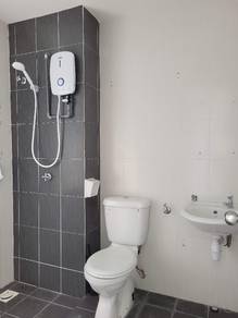 Teres 2 Tingkat Taman Kayangan / Pelangi Heights