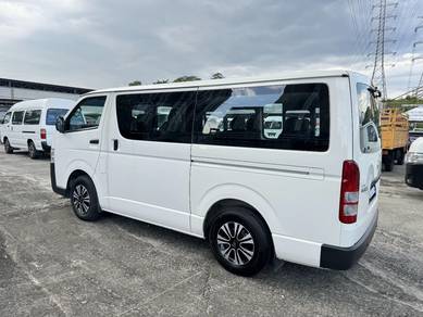 Toyota HIACE WINDOW VAN - FULL LOAN / AIRCOND