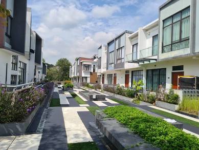 [3 storey terrace house] Sunway Eastwood, Taman Equine, Seri Kembangan