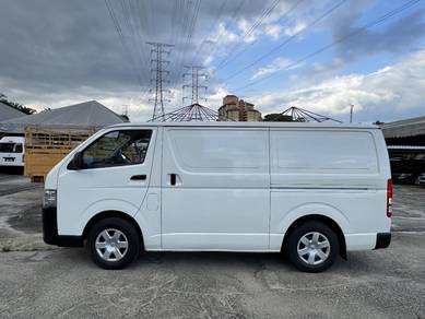 Toyota HIACE 2.5 PANEL VAN (M) - LOAN TINGGI