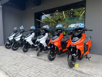 ZEEHO AE4 Ready STOCK FULL LOAN ELECTRIC SCOOTER