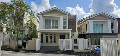 Zero Lot Bungalow House For Sale | Hillpark Residence