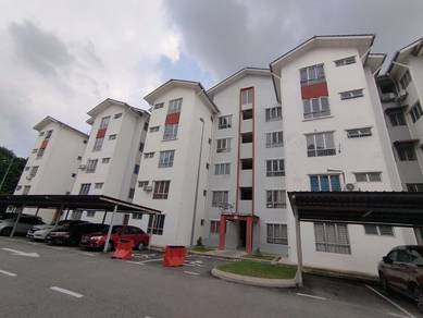 [Next to Hospital Sungai Buloh] Apartment Danau Seri 870sqf