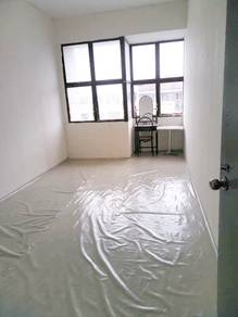 Big Room For rent at padungan with window
