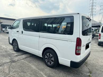 Toyota HIACE WINDOW VAN (M) FULL LOAN 15 SEAT