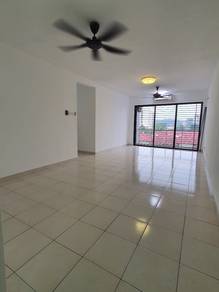 Laman Tasik Condo · Balcony Pool-Facing 阳台面向泳池 | Bandar Sri Permaisuri