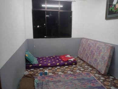 Taman Putri Cengal Flat, (2 bedroom)(full loan)(cash back 20k)