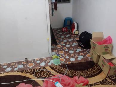 Taman Putri Cengal Flat, (2 bedroom)(full loan)(cash back 20k)