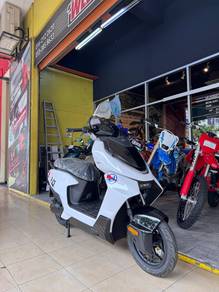 (NEW ARRIVAL PROMO) 2025 EV bike Zeeho AE4 !!