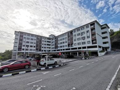 Apartment Suria Tropika Seri Kembangan Near ANDORRA Hospital and SHELL